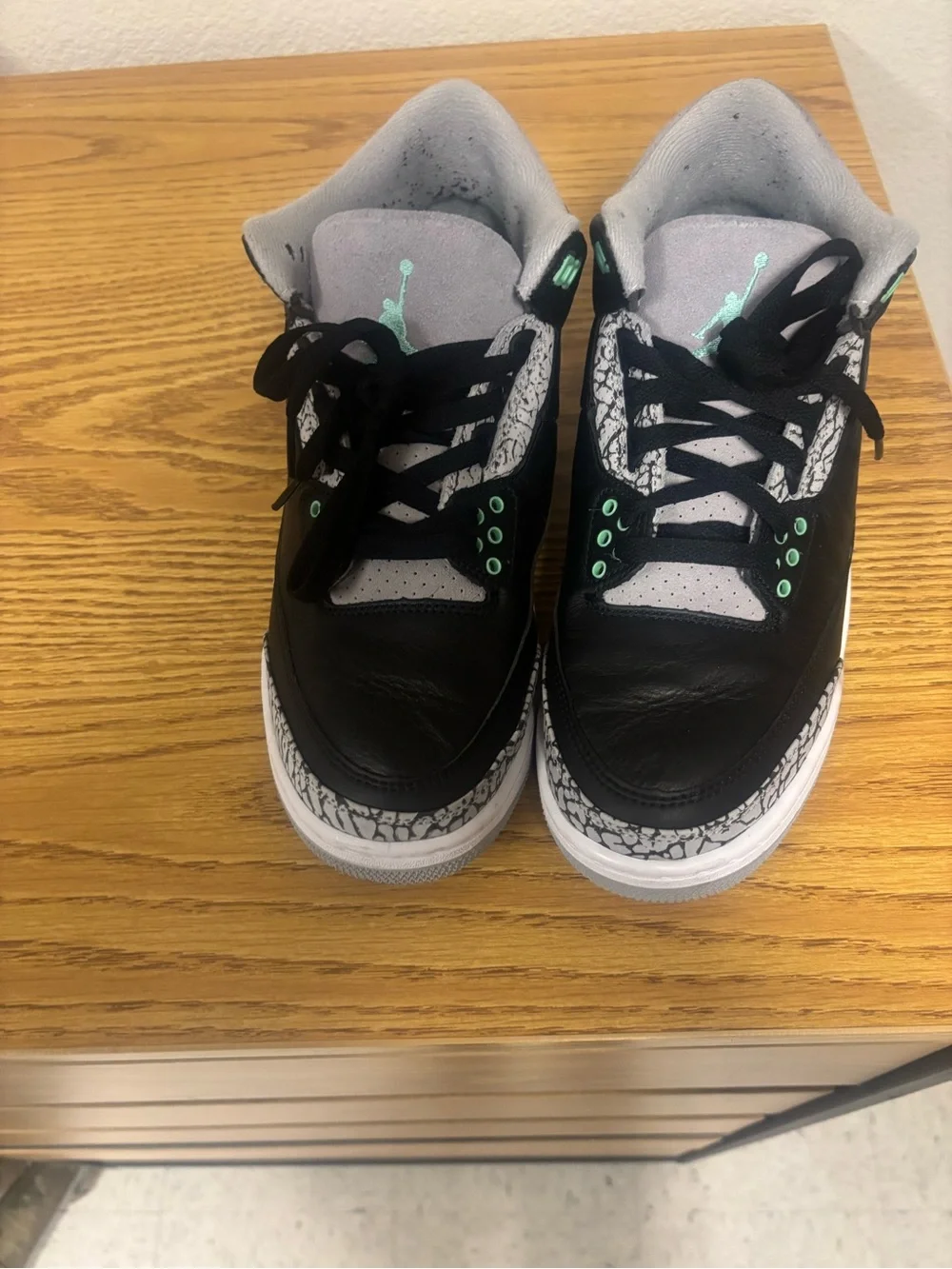 Air Jordan 3 Green glow